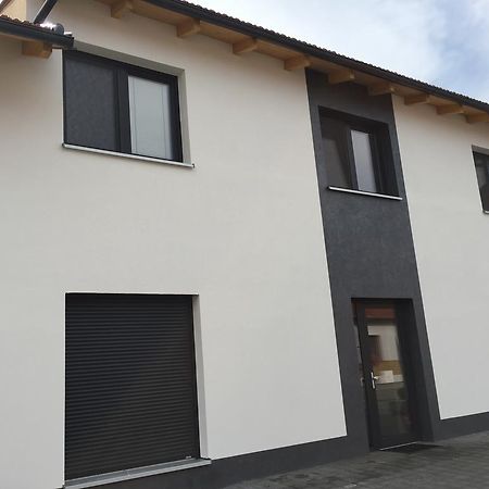 Apartment Lidicka Slavkov, 4 Person スラフコフ・ウ・ブルナ エクステリア 写真